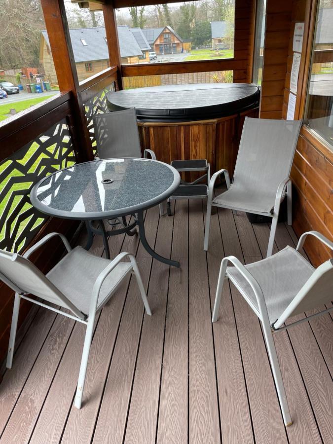 Luxury 3 Bedroom, 3 Bathroom Lodge With Hot Tub 란베드르 외부 사진